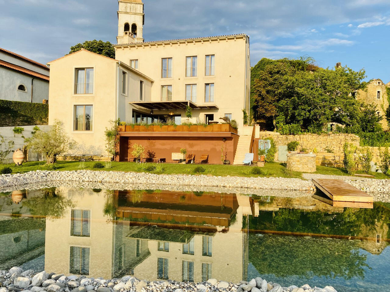 Casa Dante in Momjan in Istrien von Tom Riederer von außen