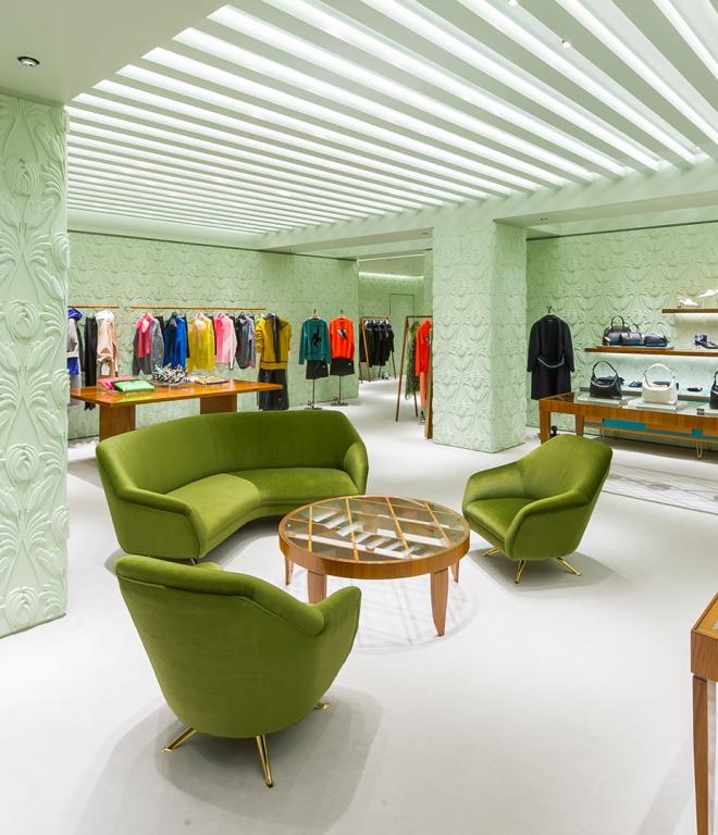 Neu designter Prada Store in Mailand