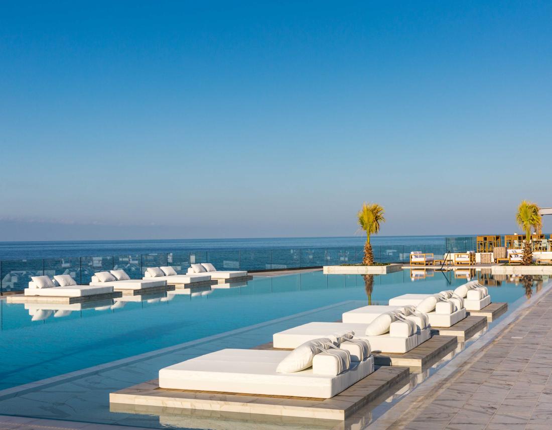 Pool Abaton Rückzugsort auf Kreta Panorama
