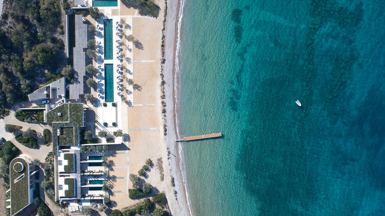 Aerial View Beach Club Amanzoe Luxushotel in Griechenland