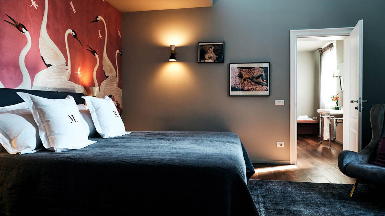 Bedroom Schlafzimmer Luxushideaway in Modena von Massimo Bottura