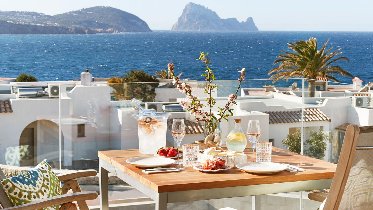 Frühstück Terrasse Es Vedra 7Pines Resort Luxus-Hideaway auf Ibiza