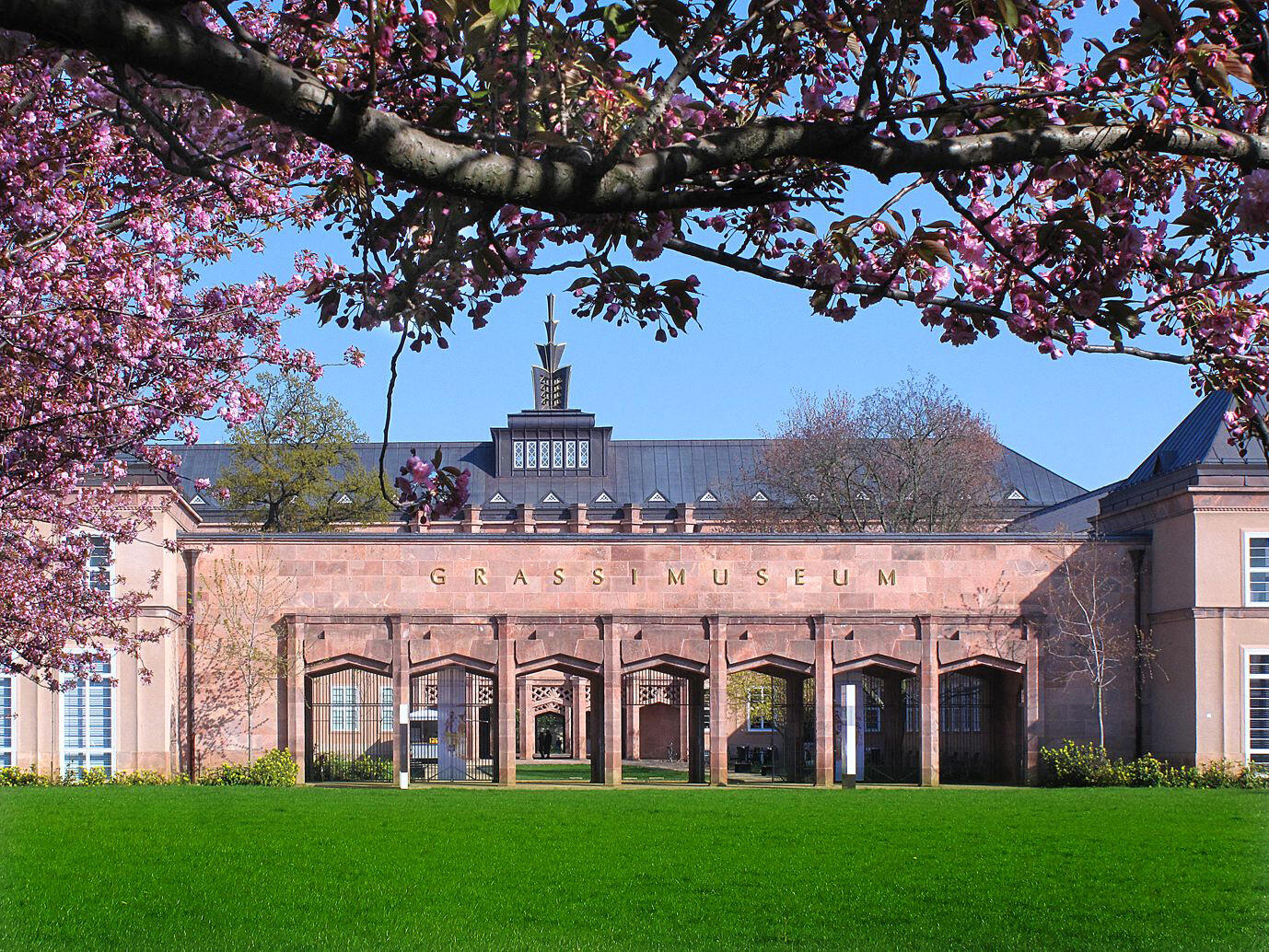 Leipzigs Klassiker: Das Grassi Museum im Frühling