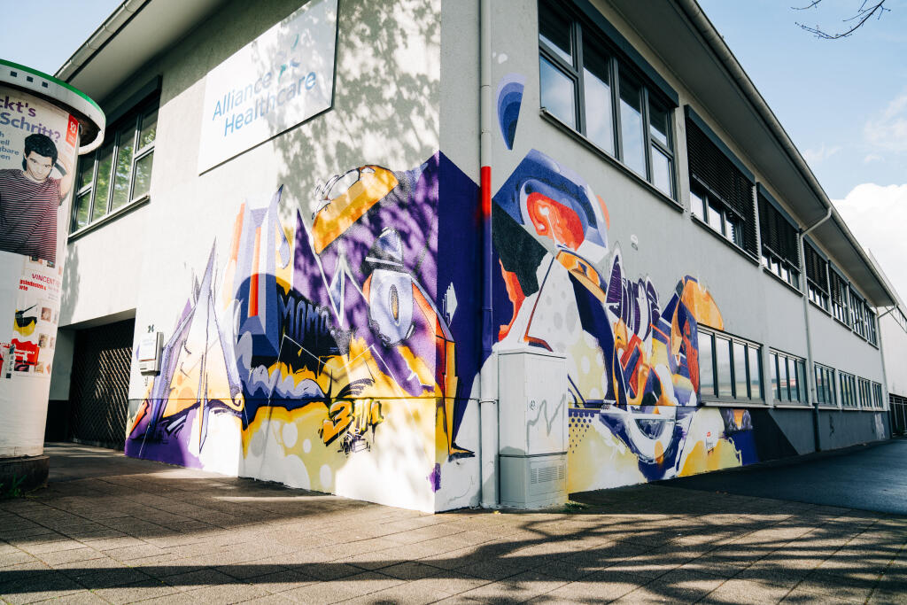 Das Projekt KolorCubes sorgt mit bunten Grafitis für Farbe im Schillerviertel